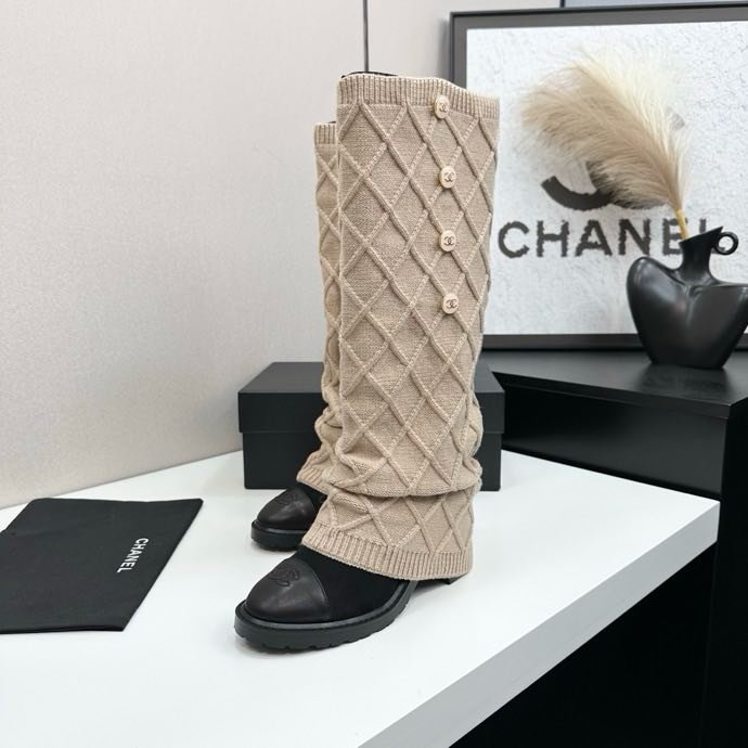 Сапоги женские фото 9