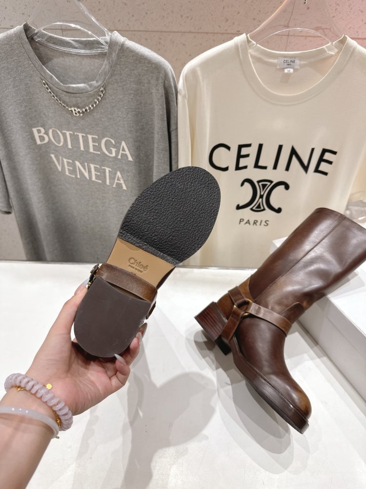 Сапоги женские фото 9