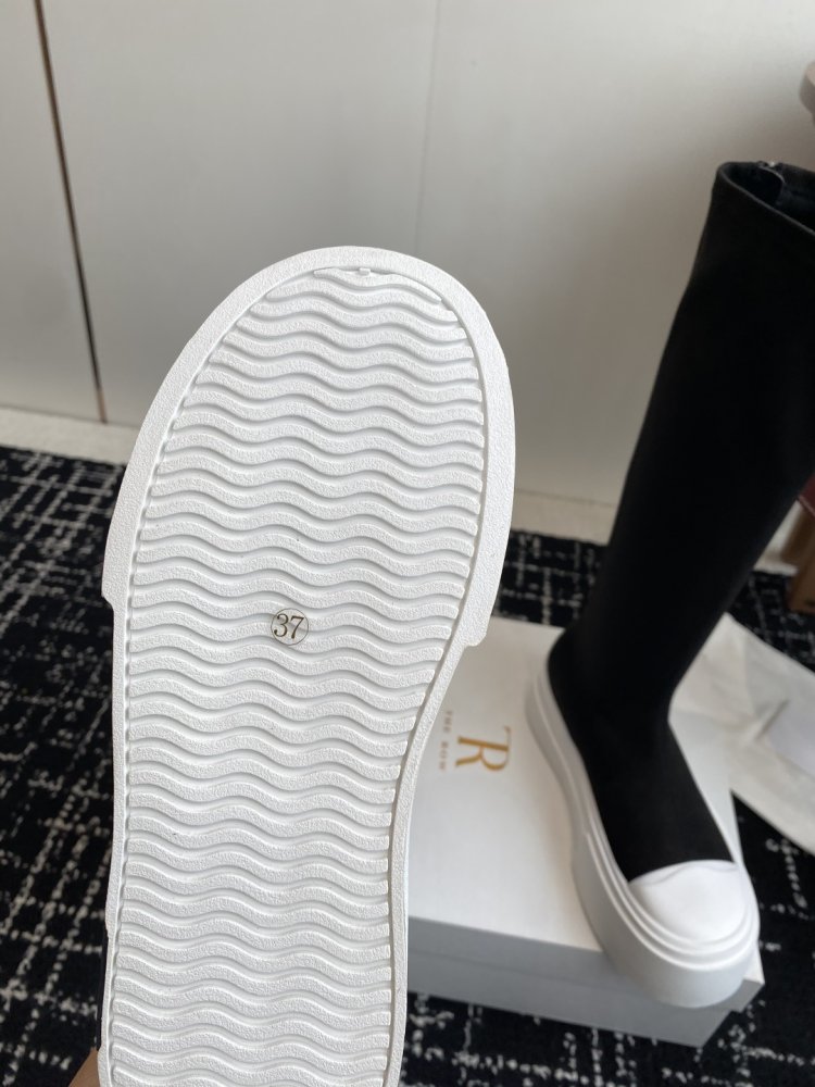 Сапоги женские фото 9