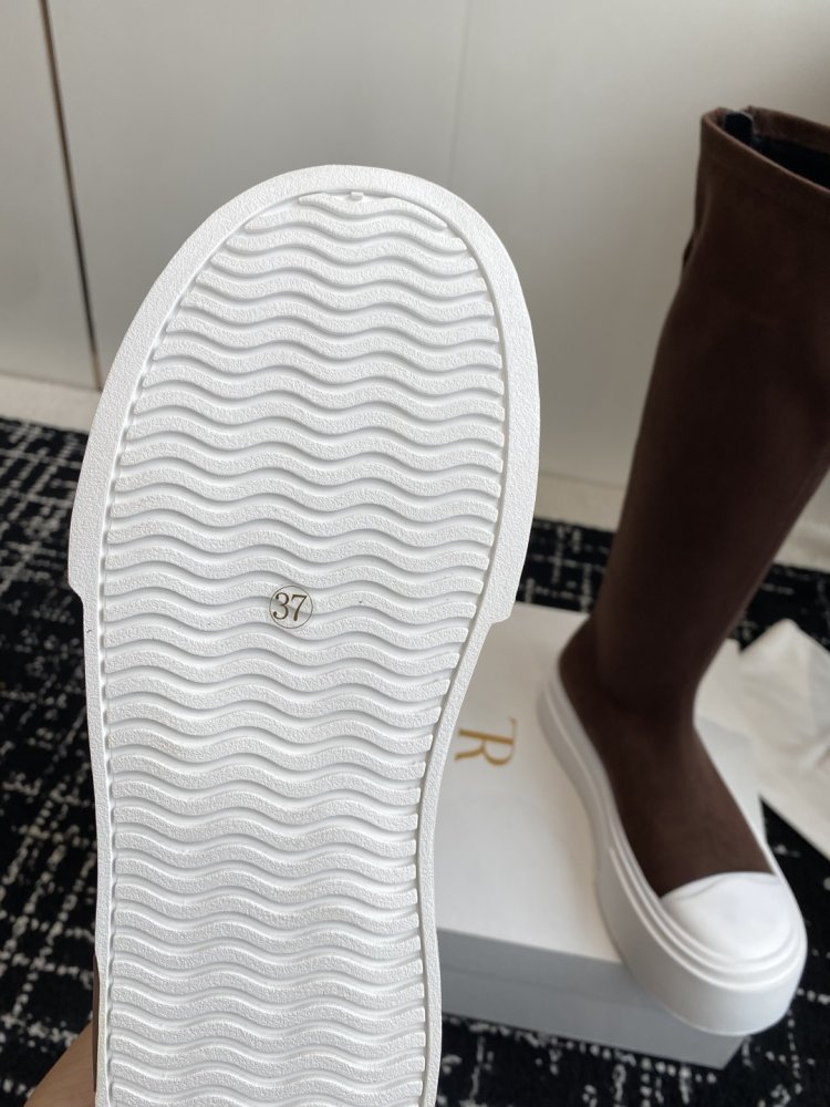 Сапоги женские фото 9