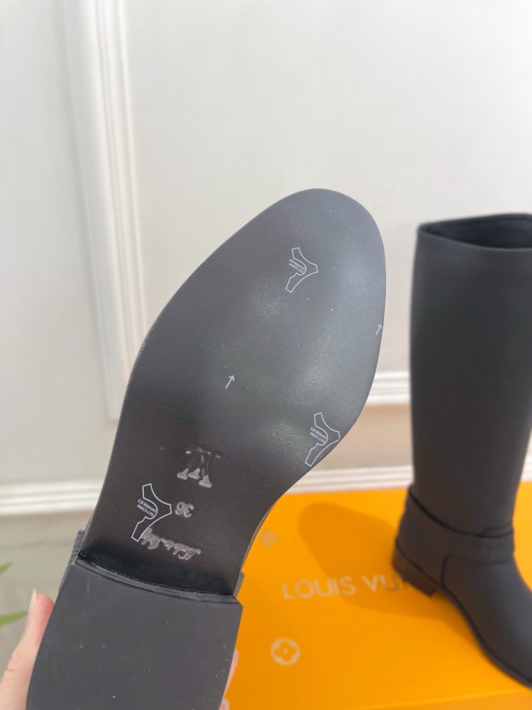 Boots women's фото 9