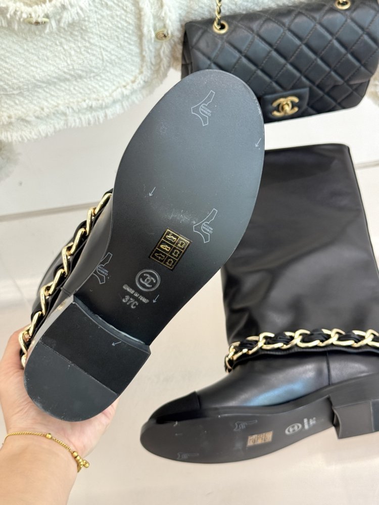 Сапоги женские фото 9