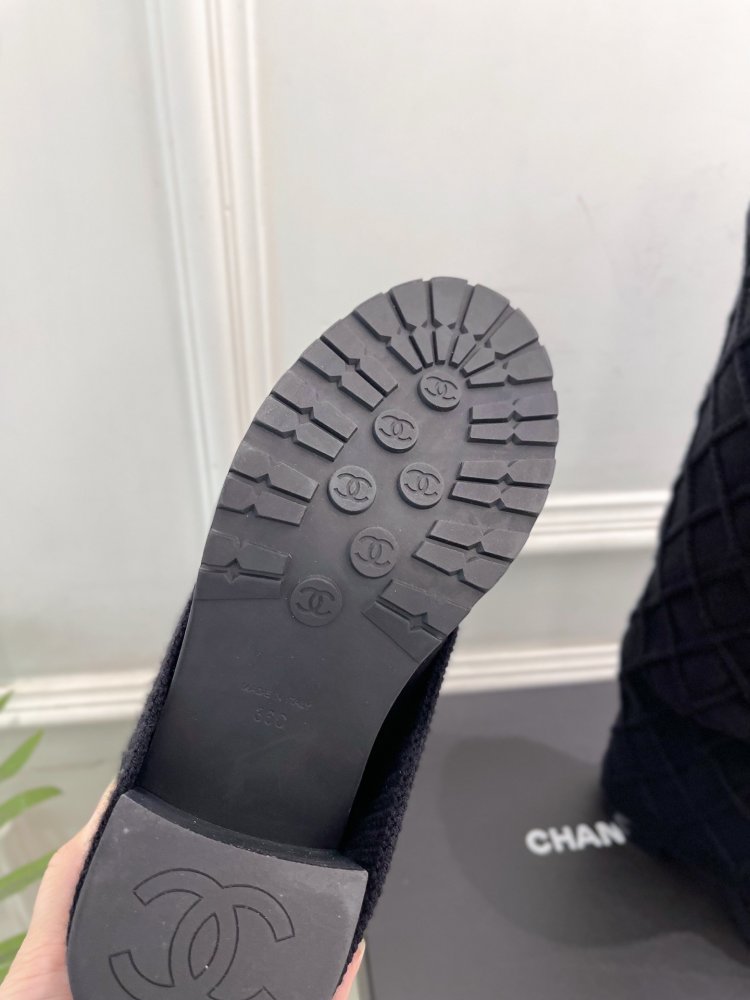 Сапоги женские фото 9