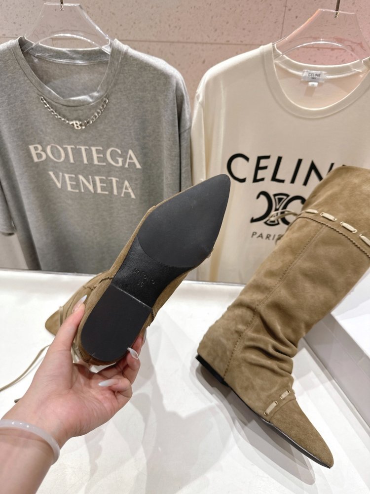 Чоботи жіночі фото 9