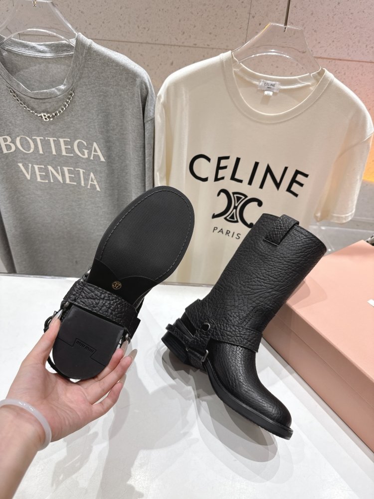 Чоботи жіночі фото 9