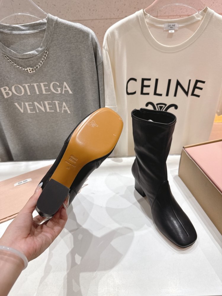 Сапоги женские фото 9