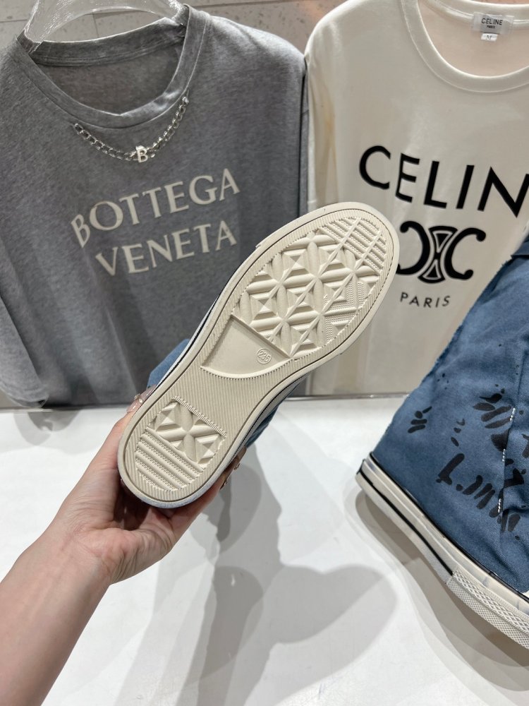 Boots women's фото 9