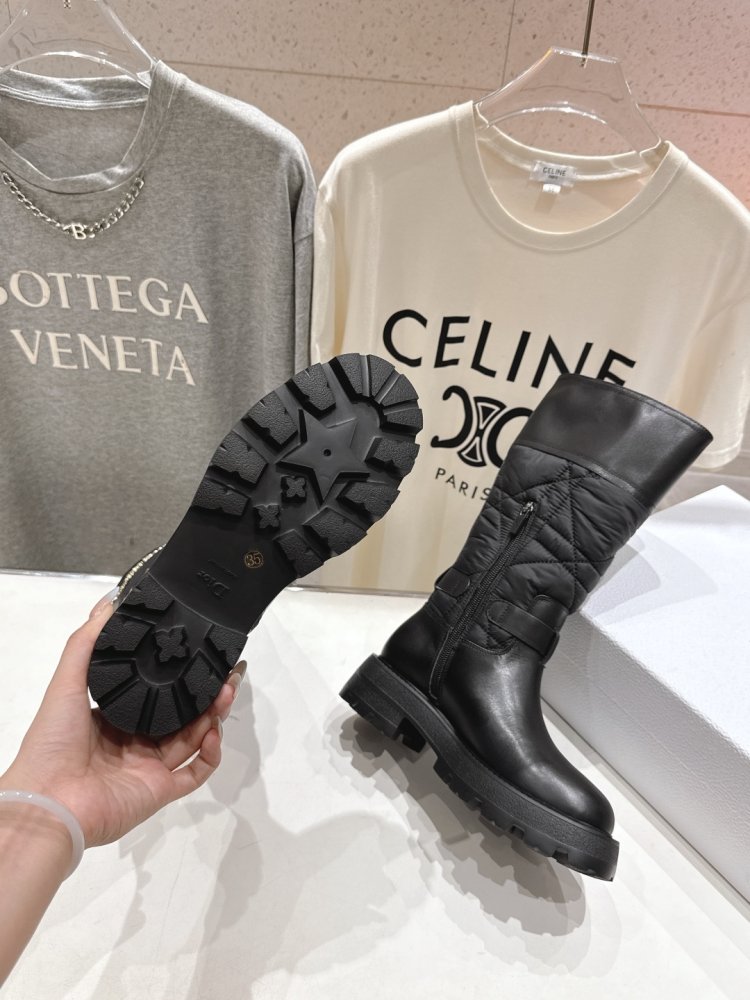 Сапоги женские фото 9