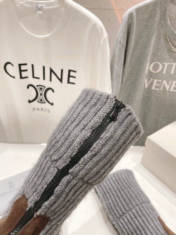 Сапоги женские фото 9