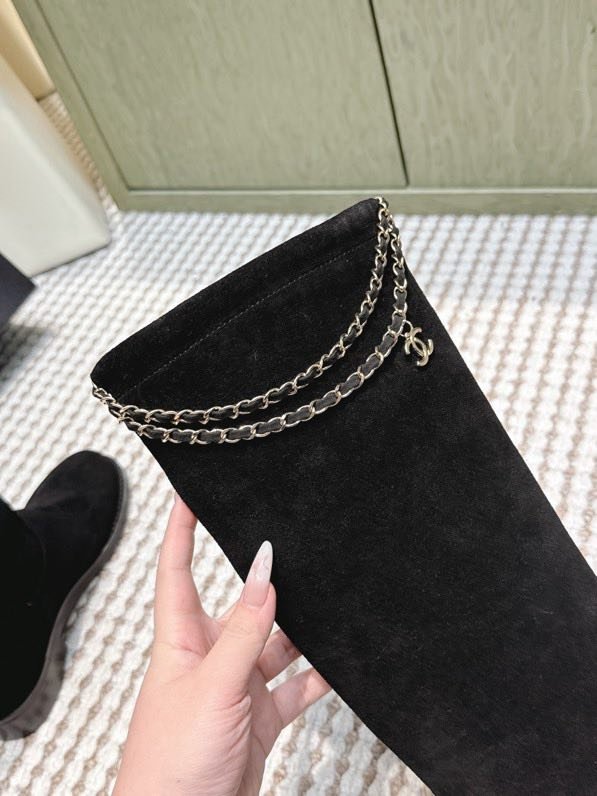 Сапоги женские фото 9