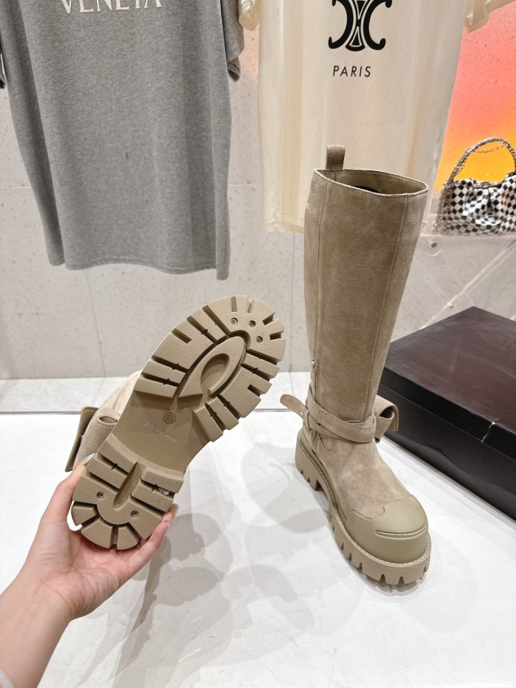 Сапоги женские фото 9