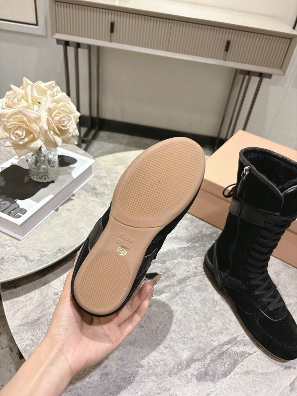 Boots winter on fur фото 4