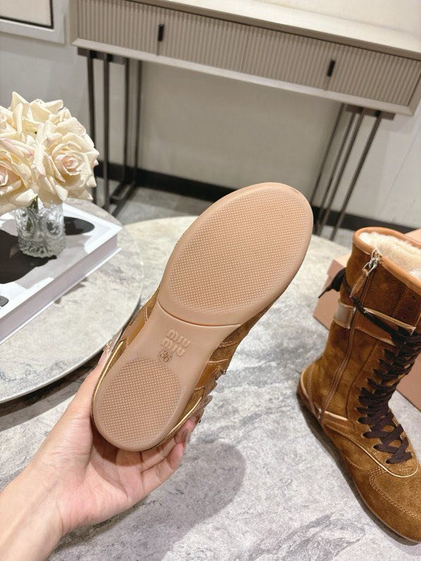 Boots winter on fur фото 9