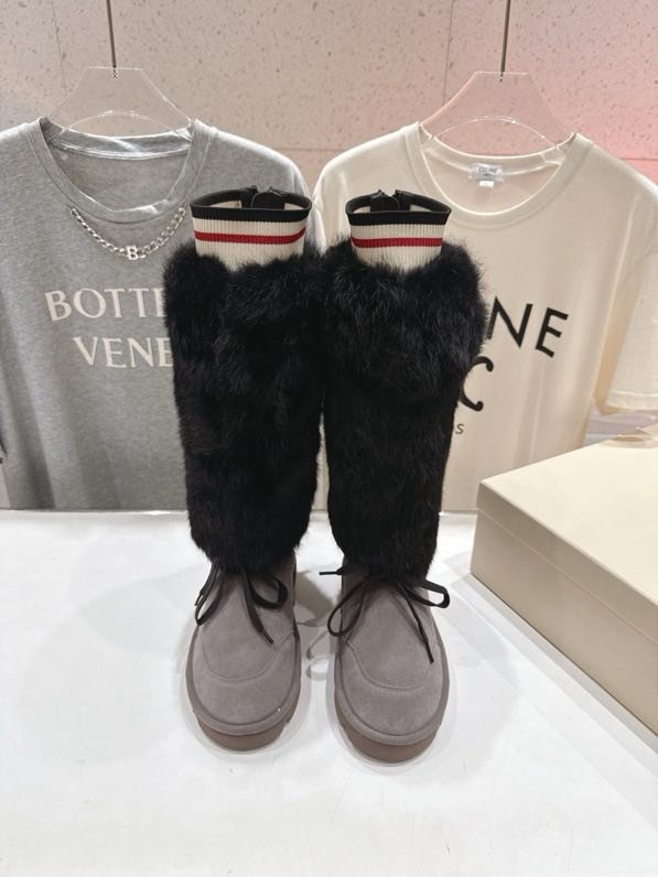 Boots winter from fur a rabbit фото 3