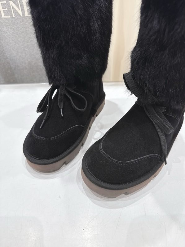 Boots winter from fur a rabbit фото 6