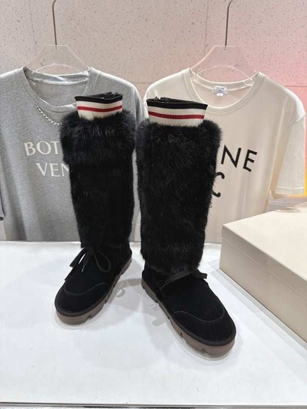 Boots winter from fur a rabbit фото 7