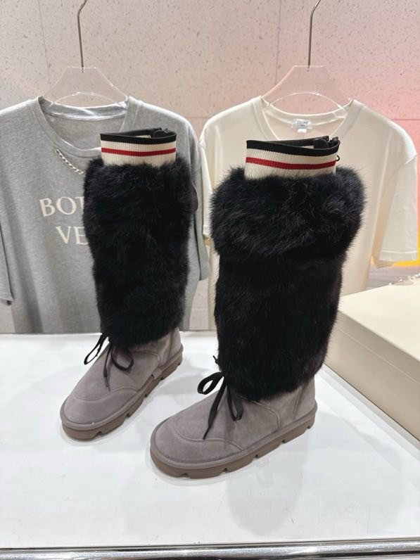 Boots winter from fur a rabbit фото 7