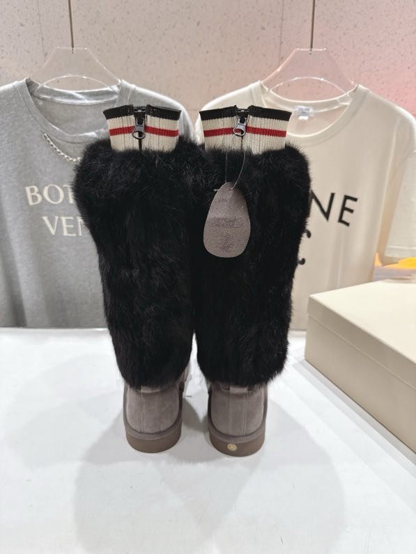 Boots winter from fur a rabbit фото 8