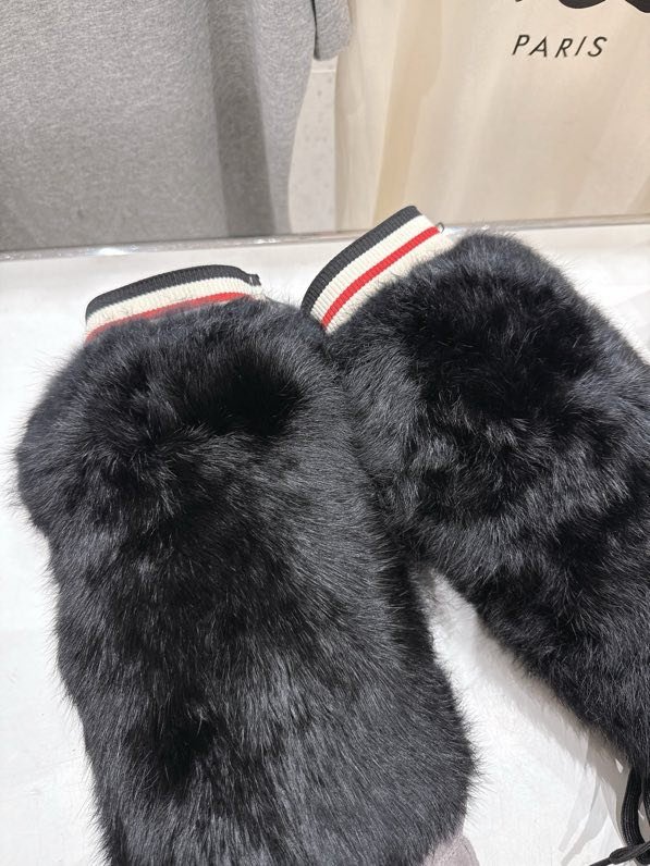 Boots winter from fur a rabbit фото 9