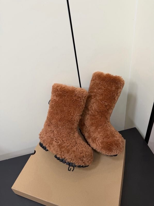 Boots winter women's fur фото 4