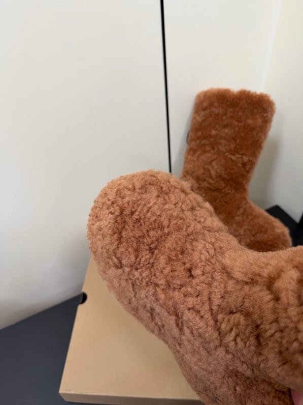 Boots winter women's fur фото 5