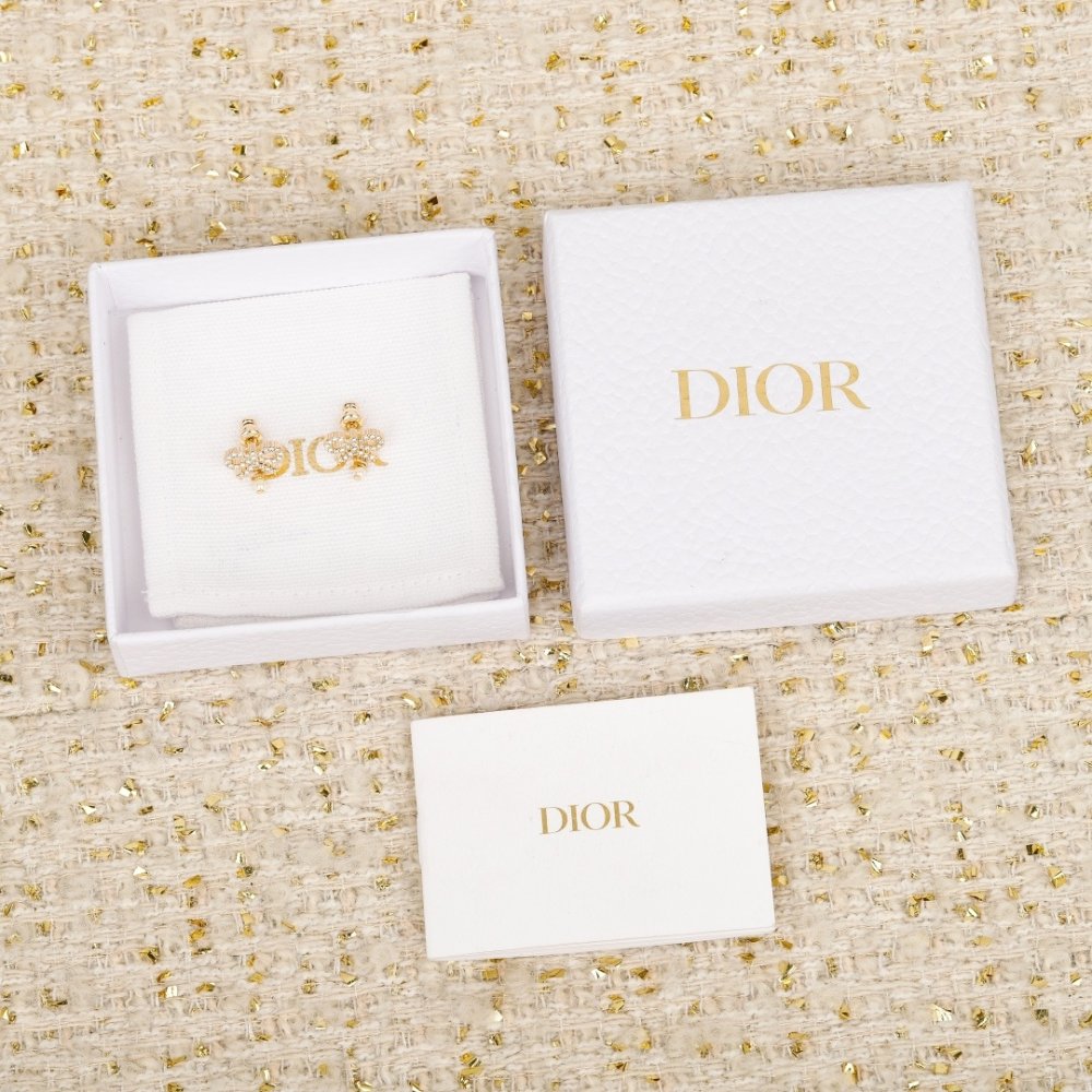 Серьги гвоздики