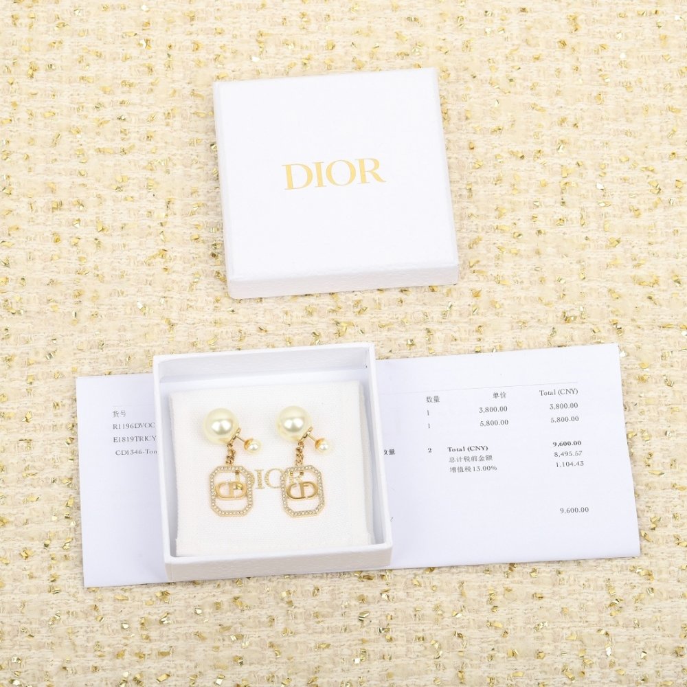 Серьги гвоздики