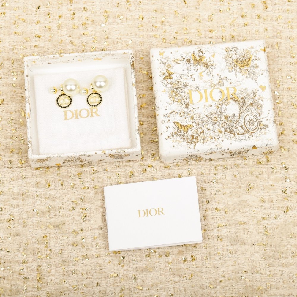 Серьги гвоздики