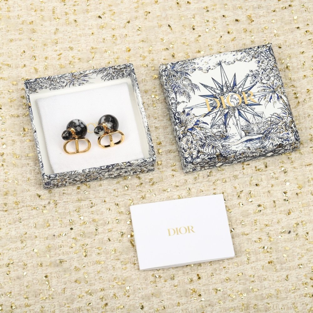 Серьги гвоздики