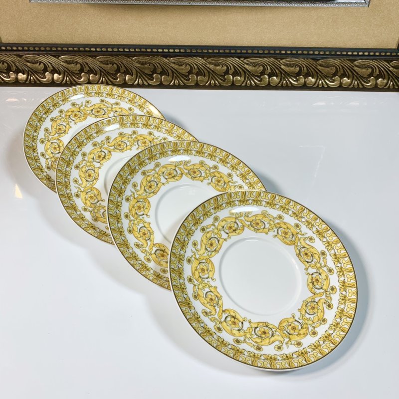 Сервиз из костяного фарфора на 4 персоны фото 2