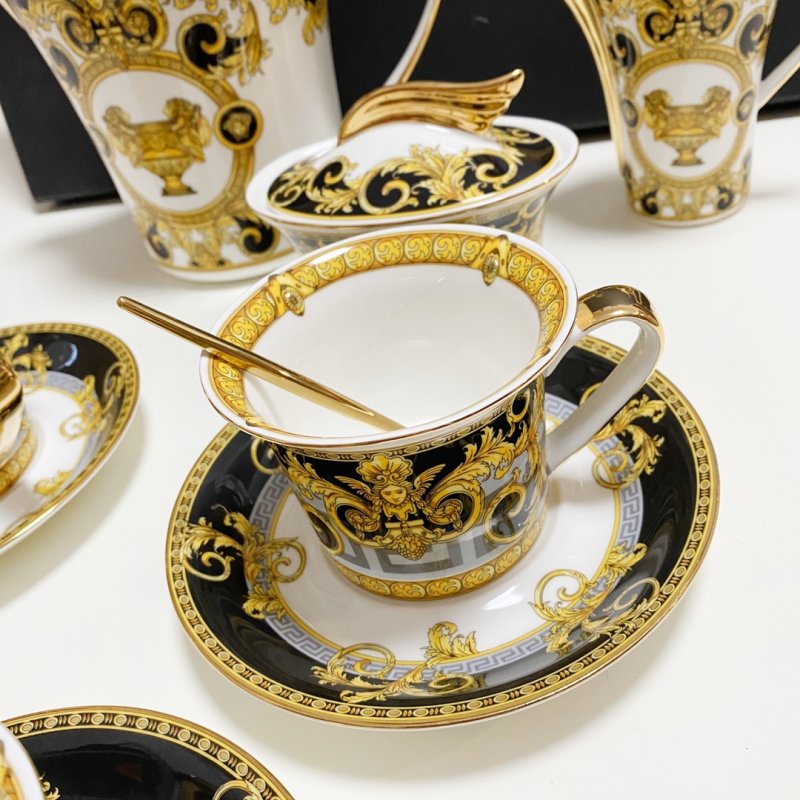 Сервиз из костяного фарфора на 4 персоны фото 7