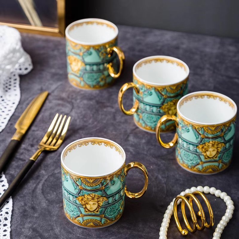 Сервиз из костяного фарфора на 4 персоны фото 8