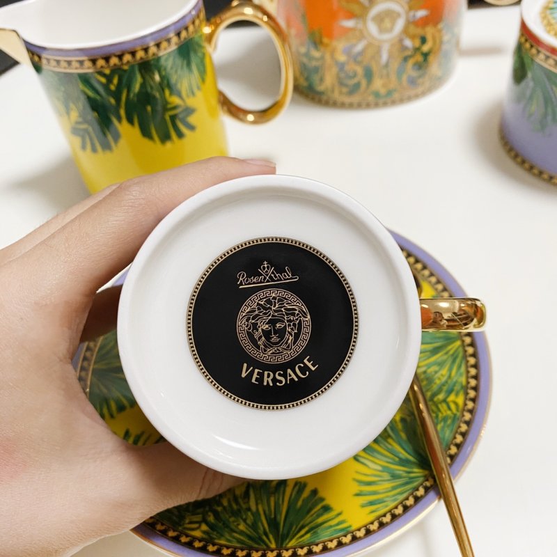 Сервиз из костяного фарфора на 4 персоны фото 9