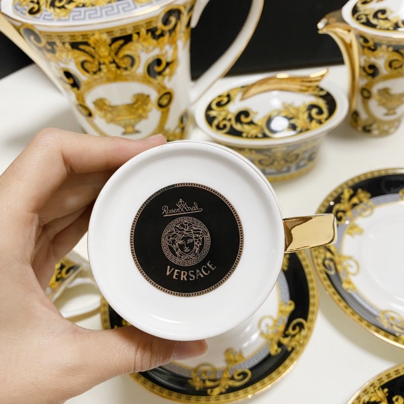 Сервиз из костяного фарфора на 4 персоны фото 9