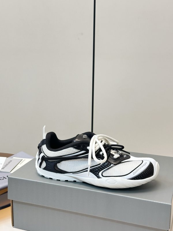 Сетчатые кроссовки Balenciaga Radar