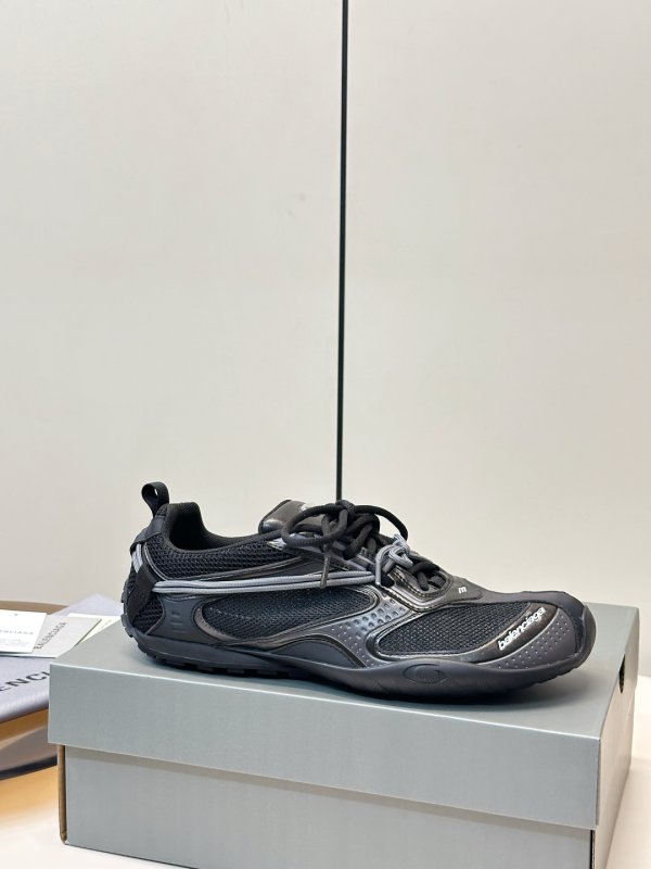 Сетчатые кроссовки Balenciaga Radar