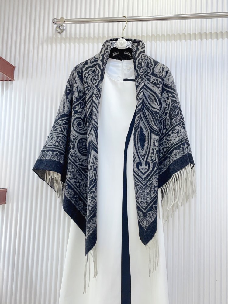 Шаль из кашемира 160 x 140 см