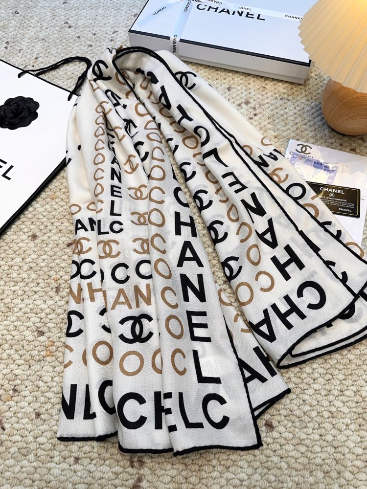 Шаль из кашемира и шелка 140х140 см