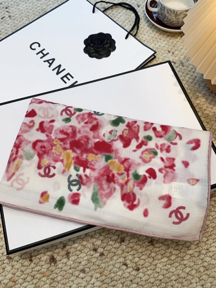 Шаль из кашемира и шелка 140х140 см