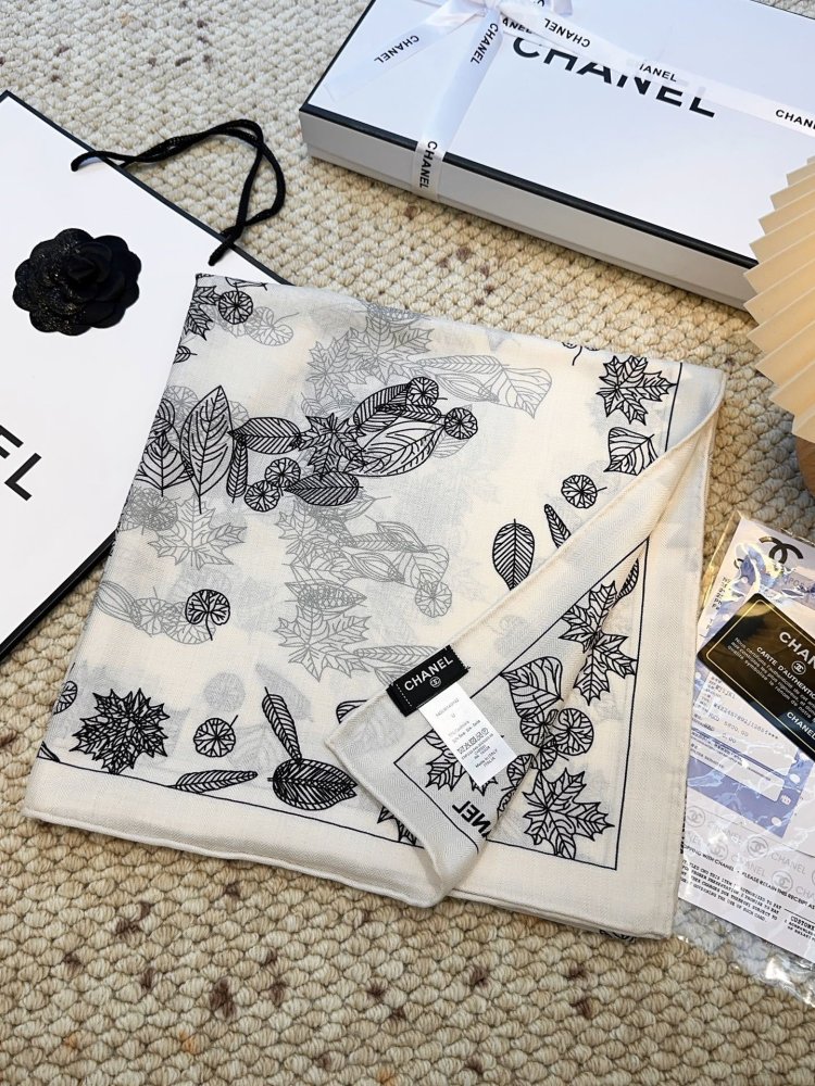 Shawl of cashmere and silks 140х140 cm фото 2