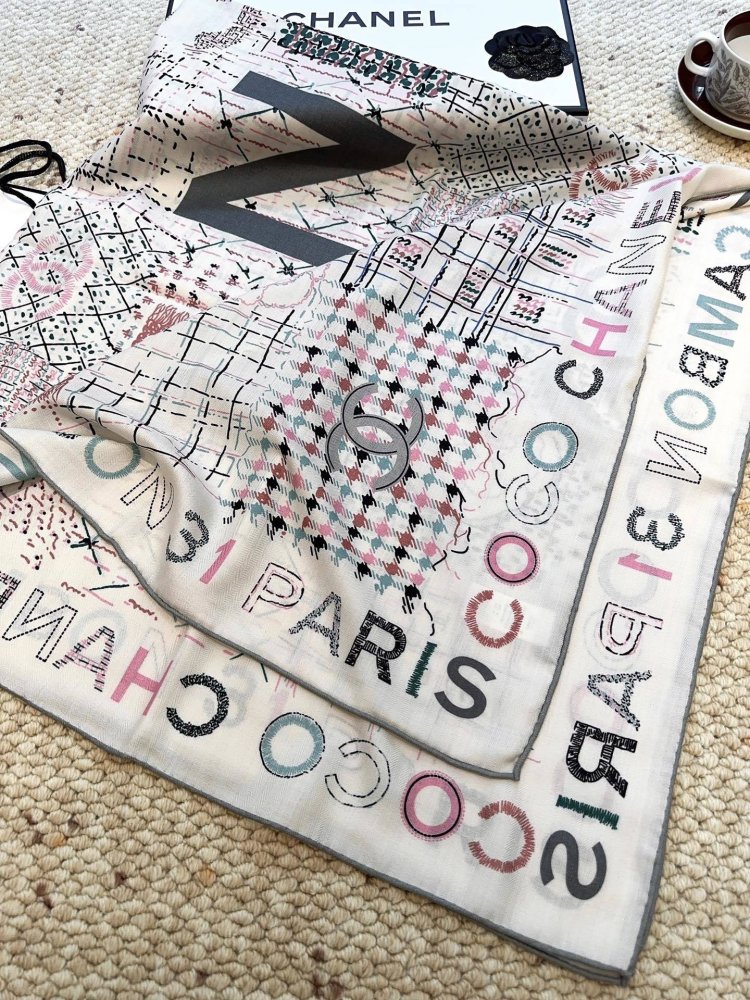 Shawl of cashmere and silks 140х140 cm фото 2