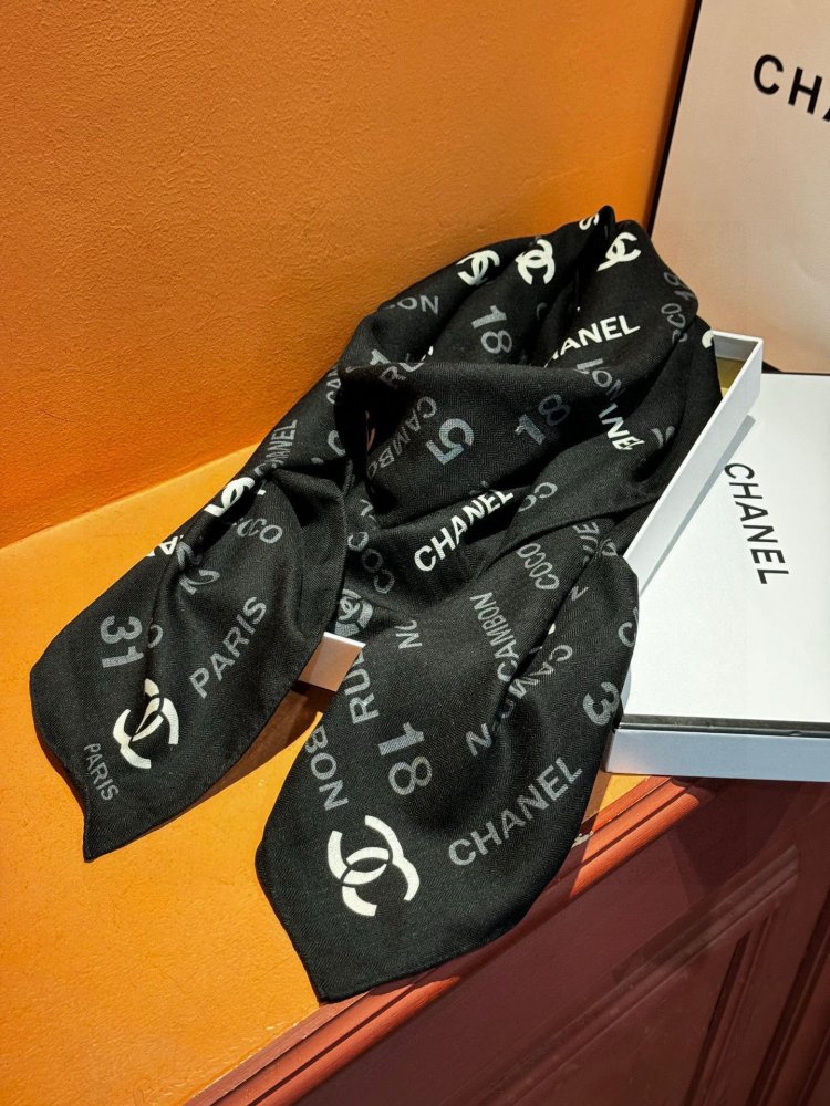 Shawl of cashmere and silks 140х140 cm фото 3