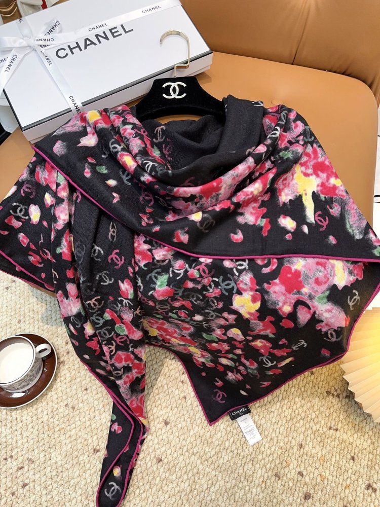 Shawl of cashmere and silks 140х140 cm фото 4