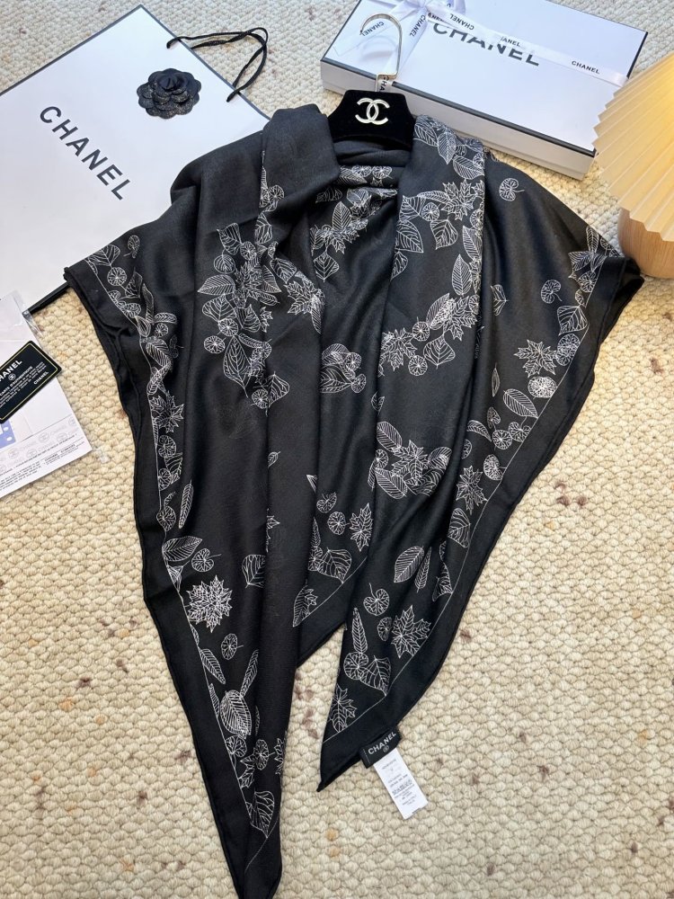 Shawl of cashmere and silks 140х140 cm фото 5