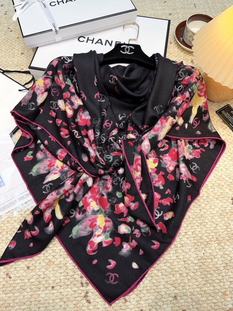 Shawl of cashmere and silks 140х140 cm фото 5