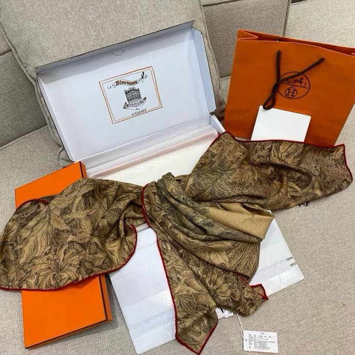 Шаль из шелка и кашемира