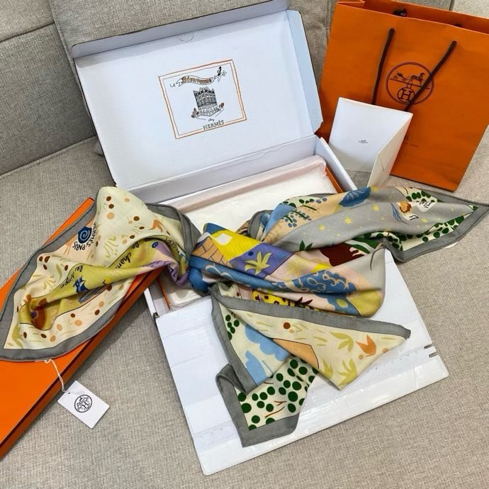 Shawl of silks and cashmere