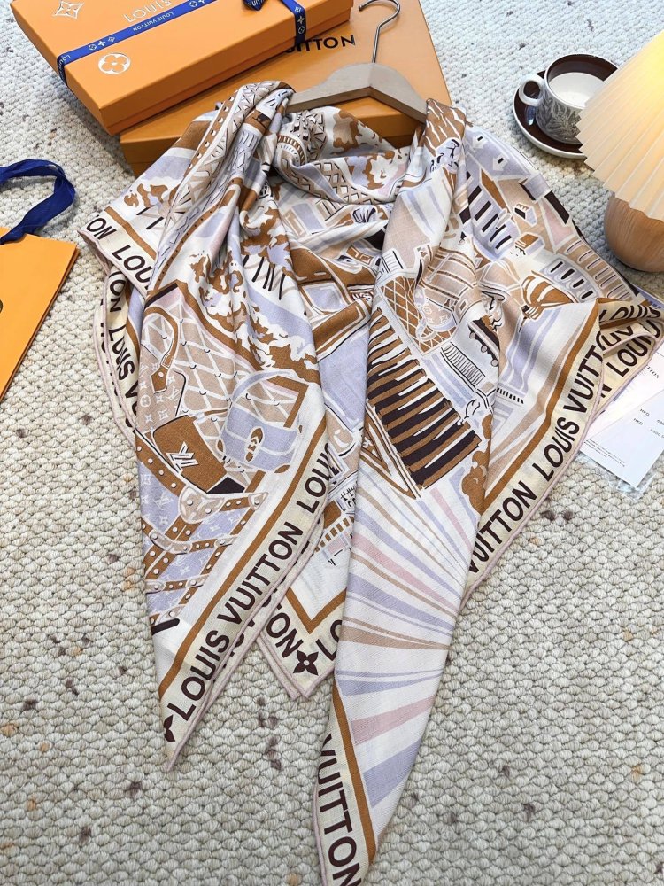 Shawl of silks and wool 135 x 135 cm фото 5