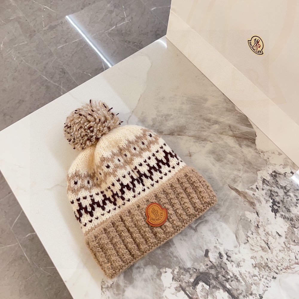 Шапка вязаная фото 4