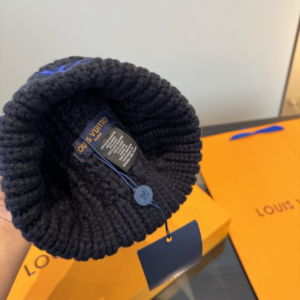 Шапка вязаная фото 7